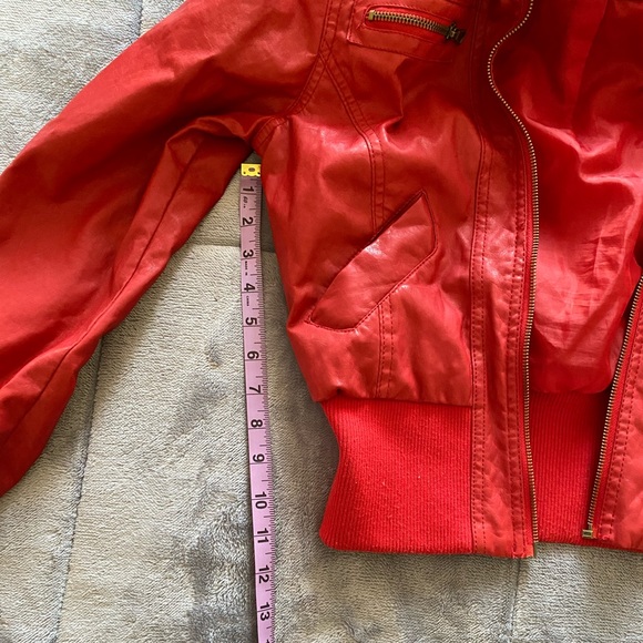 Red fake leather jacket (elbow patches) - Picture 6 of 8